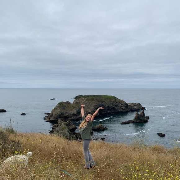 hi i’m monet :) - Picture 5 of 9